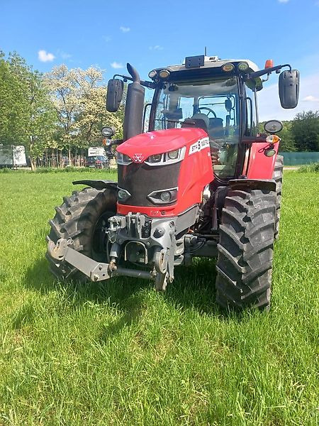 Massey Ferguson MF 6714 S Dyna-VT - Tractor: foto 2 Massey Ferguson MF 6714 S Dyna-VT - Tractor: foto 2