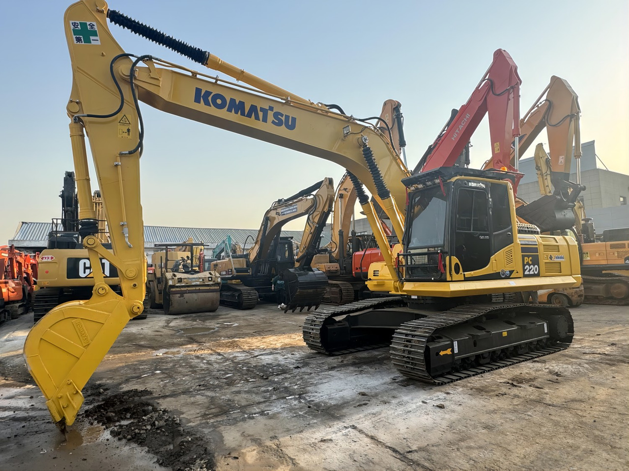 Komatsu PC220 PC220-8MO PC210 PC200 20 Ton Hydraulic Crawler Slightly Used Excavator - Excavadora de cadenas: foto 4 Komatsu PC220 PC220-8MO PC210 PC200 20 Ton Hydraulic Crawler Slightly Used Excavator - Excavadora de cadenas: foto 4