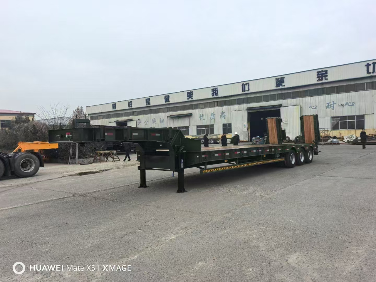 Semirremolque góndola rebajadas nuevo ZHICHENG Semni Flat Bed Low Bed Floater with 3 Axles 4 Axles New or Used 12M 13.75M In High Quality: foto 20 Semirremolque góndola rebajadas nuevo ZHICHENG Semni Flat Bed Low Bed Floater with 3 Axles 4 Axles New or Used 12M 13.75M In High Quality: foto 20