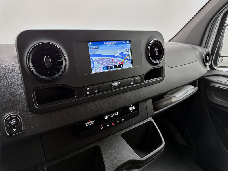 Mercedes-Benz Sprinter 315cdi L3H2 Navigatie Achteruitrijcamera Betimmering Apple Carplay/Android Auto - Furgón: foto 5 Mercedes-Benz Sprinter 315cdi L3H2 Navigatie Achteruitrijcamera Betimmering Apple Carplay/Android Auto - Furgón: foto 5