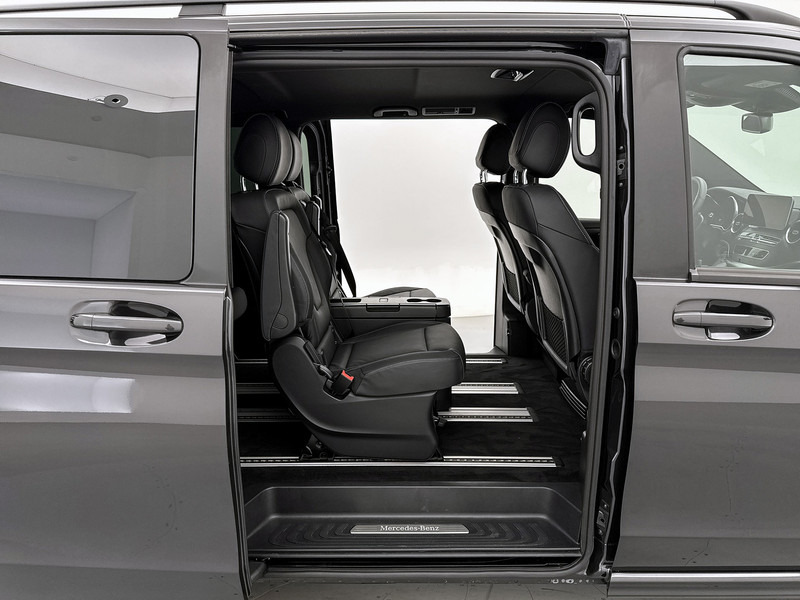 Arrendamiento de Mercedes-Benz V-Klasse 250d 4-MATIC Extra-Lang AMG Dubbele Cabine Elektrische schuifdeuren Distronic Burmester Trekhaak afneembaar 2500kg Mercedes-Benz V-Klasse 250d 4-MATIC Extra-Lang AMG Dubbele Cabine Elektrische schuifdeuren Distronic Burmester Trekhaak afneembaar 2500kg: foto 15