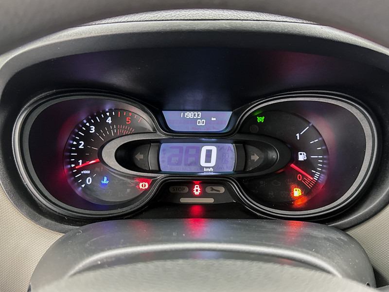 Renault Trafic 1.6 dCi T29 L2H1 Comfort Energy Navigatie Imperiaal Trekhaak Cruise control - Furgoneta pequeña: foto 5 Renault Trafic 1.6 dCi T29 L2H1 Comfort Energy Navigatie Imperiaal Trekhaak Cruise control - Furgoneta pequeña: foto 5