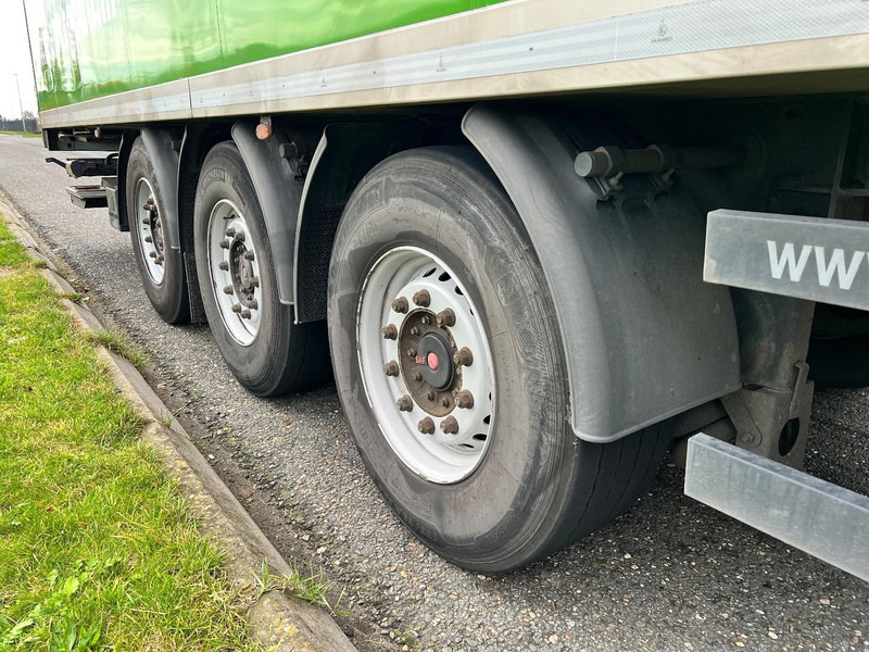 Kögel 3 assige koeloplegger Lift axle / Carrier Vector 1950 - Semirremolque frigorífico: foto 4 Kögel 3 assige koeloplegger Lift axle / Carrier Vector 1950 - Semirremolque frigorífico: foto 4