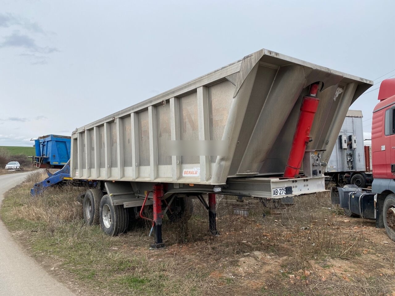 Benalu Bena Basculabila Agregate Aluminiu 2 PIECES AVALABILE - Semirremolque volquete: foto 3 Benalu Bena Basculabila Agregate Aluminiu 2 PIECES AVALABILE - Semirremolque volquete: foto 3
