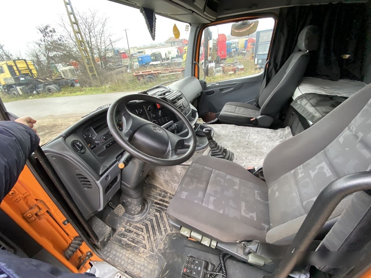 Cabeza tractora Mercedes-Benz Axor MP2 1843: foto 8