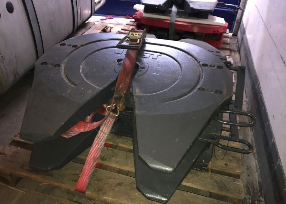 DAF XF truck - Quinta rueda para Camión: foto 1 DAF XF truck - Quinta rueda para Camión: foto 1