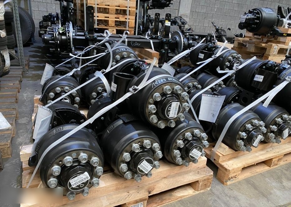 SAF SMB, BPW, ROR   Schmitz Cargobull Schwarzmüller - Eje y piezas para Remolque: foto 1 SAF SMB, BPW, ROR   Schmitz Cargobull Schwarzmüller - Eje y piezas para Remolque: foto 1