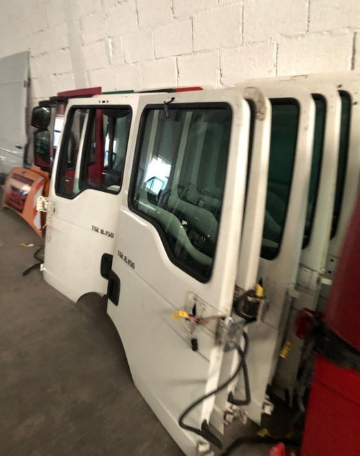 Scania IVECO Man Mercedes DAF Renault - Puerta y piezas para Camión: foto 5 Scania IVECO Man Mercedes DAF Renault - Puerta y piezas para Camión: foto 5