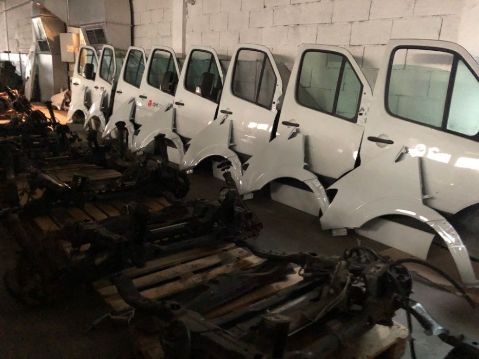 Scania - Puerta y piezas para Camión: foto 1 Scania - Puerta y piezas para Camión: foto 1