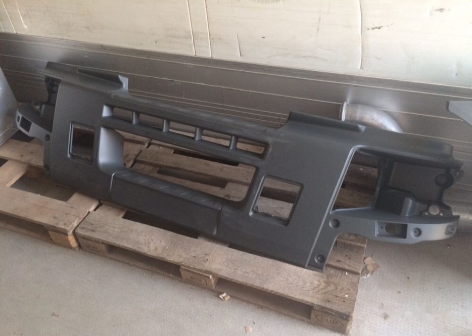 Vand bara   Renault Dxi Premium NOUA truck - Parachoques para Camión: foto 1 Vand bara   Renault Dxi Premium NOUA truck - Parachoques para Camión: foto 1