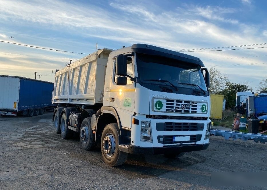 Volvo FM 9 TRAKKER 8x4 - PIESE DIN DEZMEMBRARI - Alternador para Camión: foto 1 Volvo FM 9 TRAKKER 8x4 - PIESE DIN DEZMEMBRARI - Alternador para Camión: foto 1