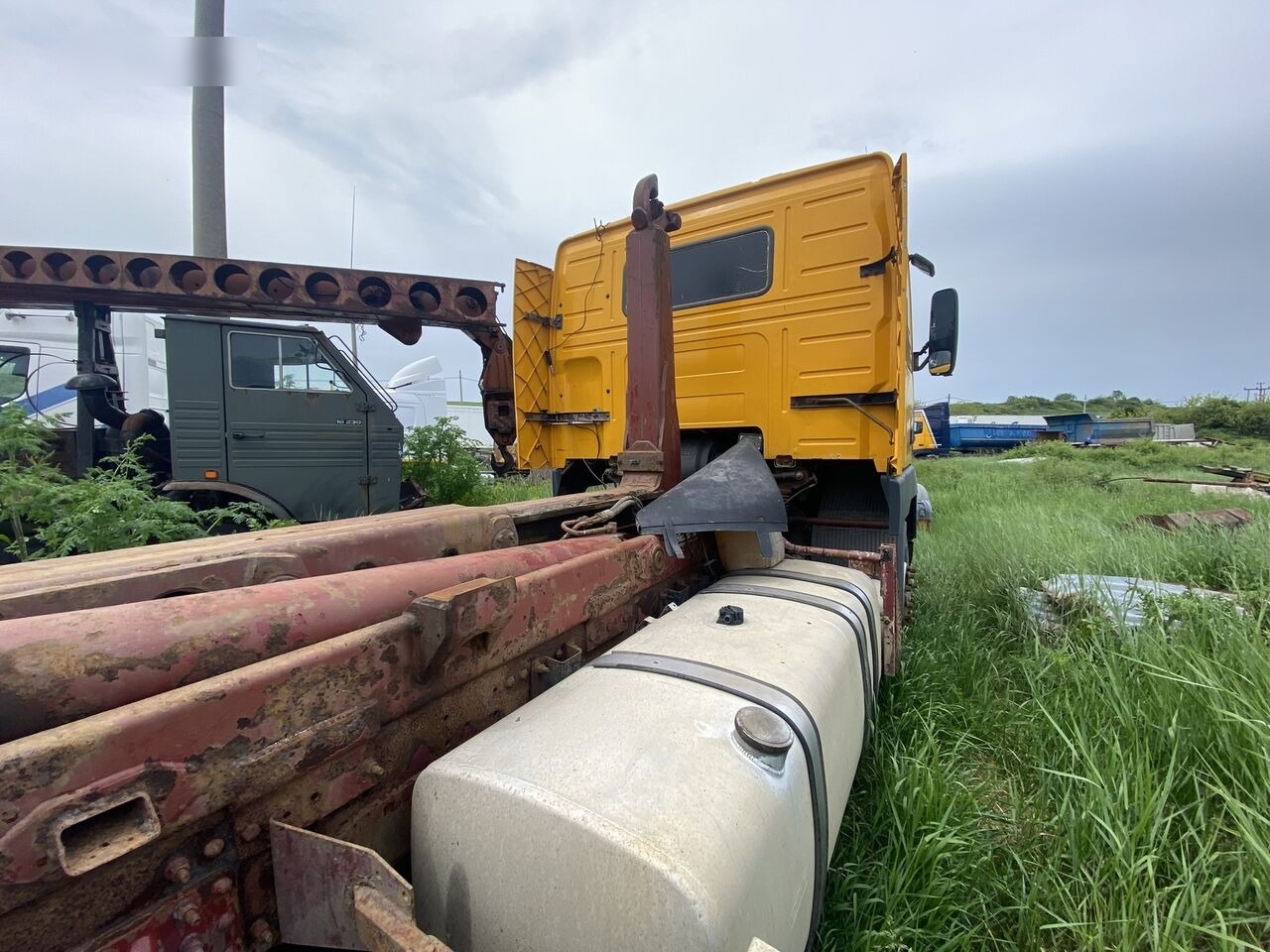 Volvo - Camión multibasculante: foto 5 Volvo - Camión multibasculante: foto 5