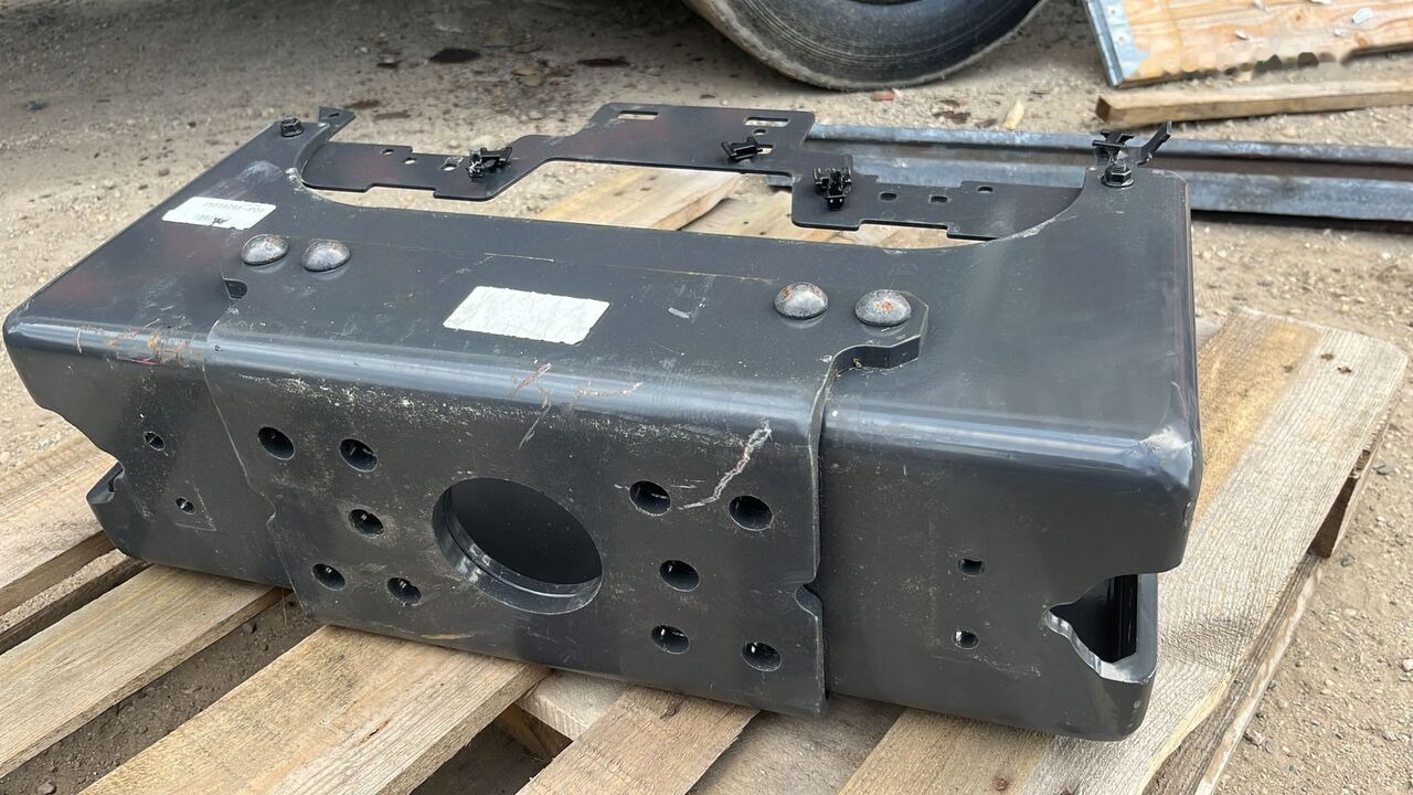 Volvo TRAVERSA type tm 190/63 CODE 21524799 truck - Quinta rueda para Camión: foto 3 Volvo TRAVERSA type tm 190/63 CODE 21524799 truck - Quinta rueda para Camión: foto 3