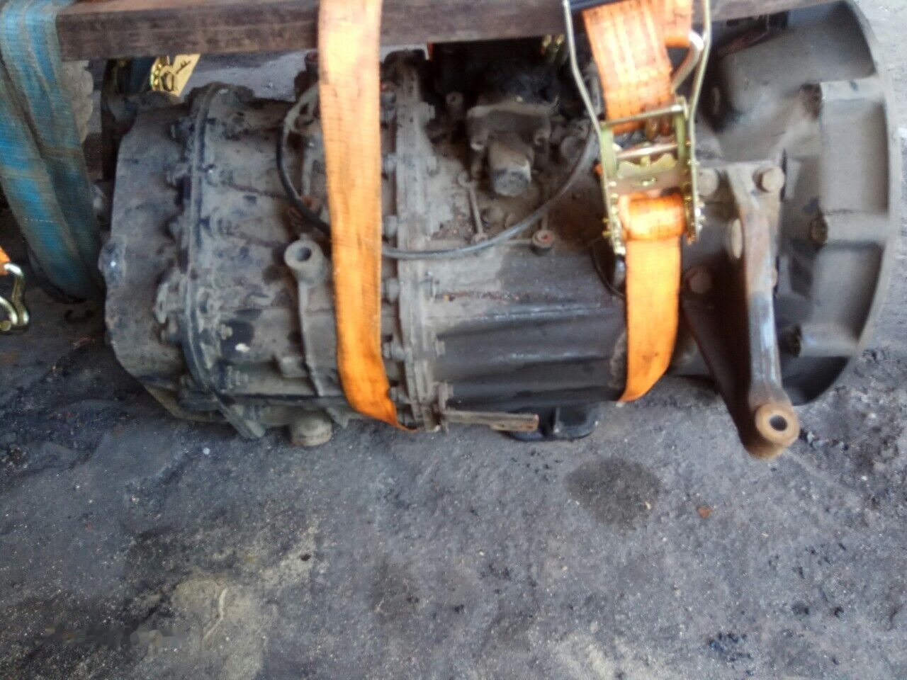 MAN fs8309AH 81320036493 - Caja de cambios para Camión: foto 3 MAN fs8309AH 81320036493 - Caja de cambios para Camión: foto 3