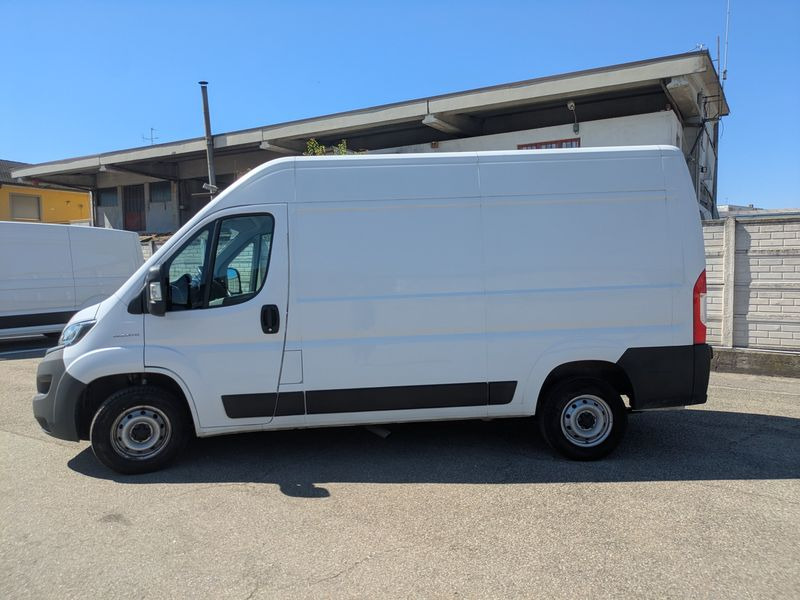 Furgone FIAT Ducato - 2021 furgone alto corto (L3H3) - Furgón: foto 3 Furgone FIAT Ducato - 2021 furgone alto corto (L3H3) - Furgón: foto 3