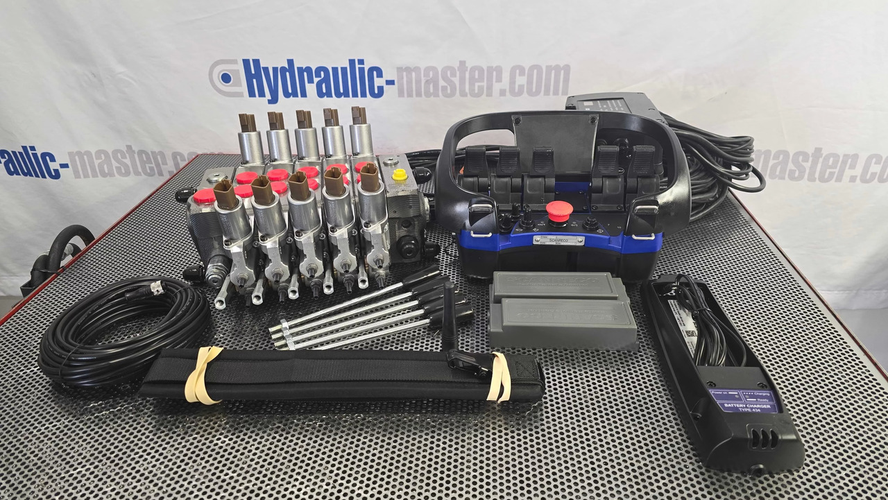 Container Side Lifter Sidelifter 5 sections valve with Radio Remote Scanreco  - Camión de basura: foto 1 Container Side Lifter Sidelifter 5 sections valve with Radio Remote Scanreco  - Camión de basura: foto 1