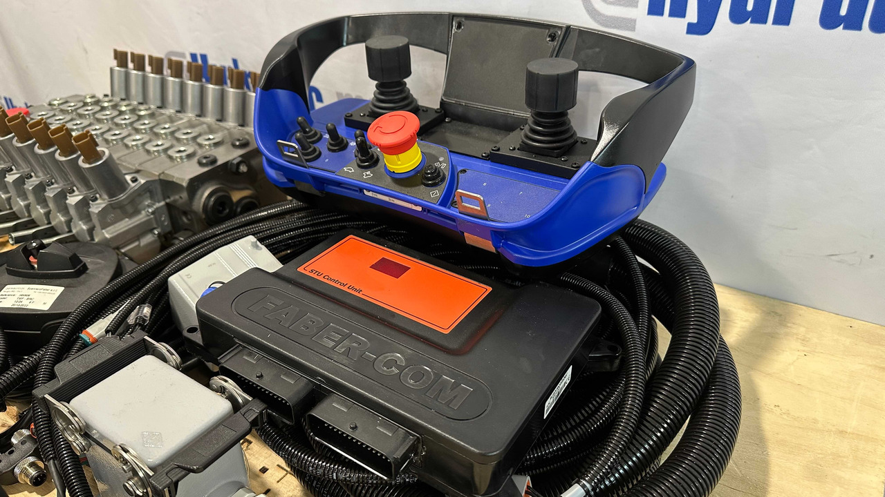 Set Scanreco RC400 with  Walvoil DPX100 Fassi, Effer, Atlas, Manitou - Remolque forestal: foto 3 Set Scanreco RC400 with  Walvoil DPX100 Fassi, Effer, Atlas, Manitou - Remolque forestal: foto 3