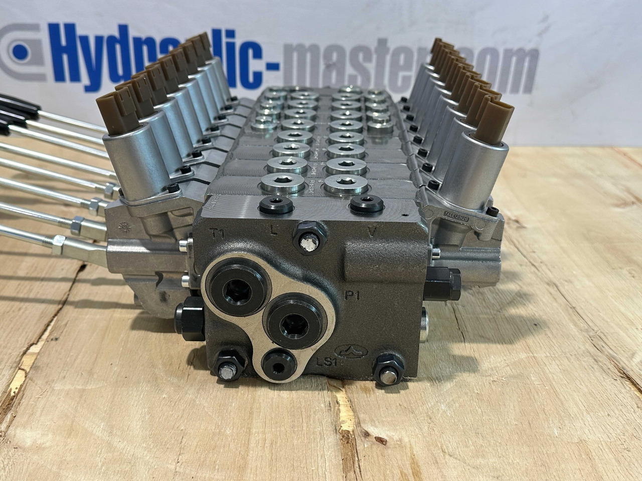 Valve Walvoil DPX100 MKG, Palfinger, Fassi, Hiab - Remolque forestal: foto 4 Valve Walvoil DPX100 MKG, Palfinger, Fassi, Hiab - Remolque forestal: foto 4