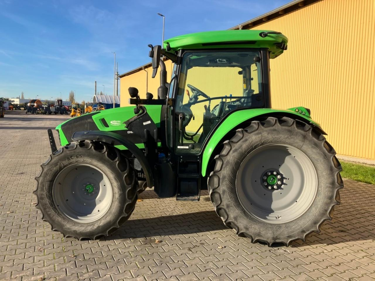 Deutz-Fahr 5120 GS - Tractor: foto 2 Deutz-Fahr 5120 GS - Tractor: foto 2