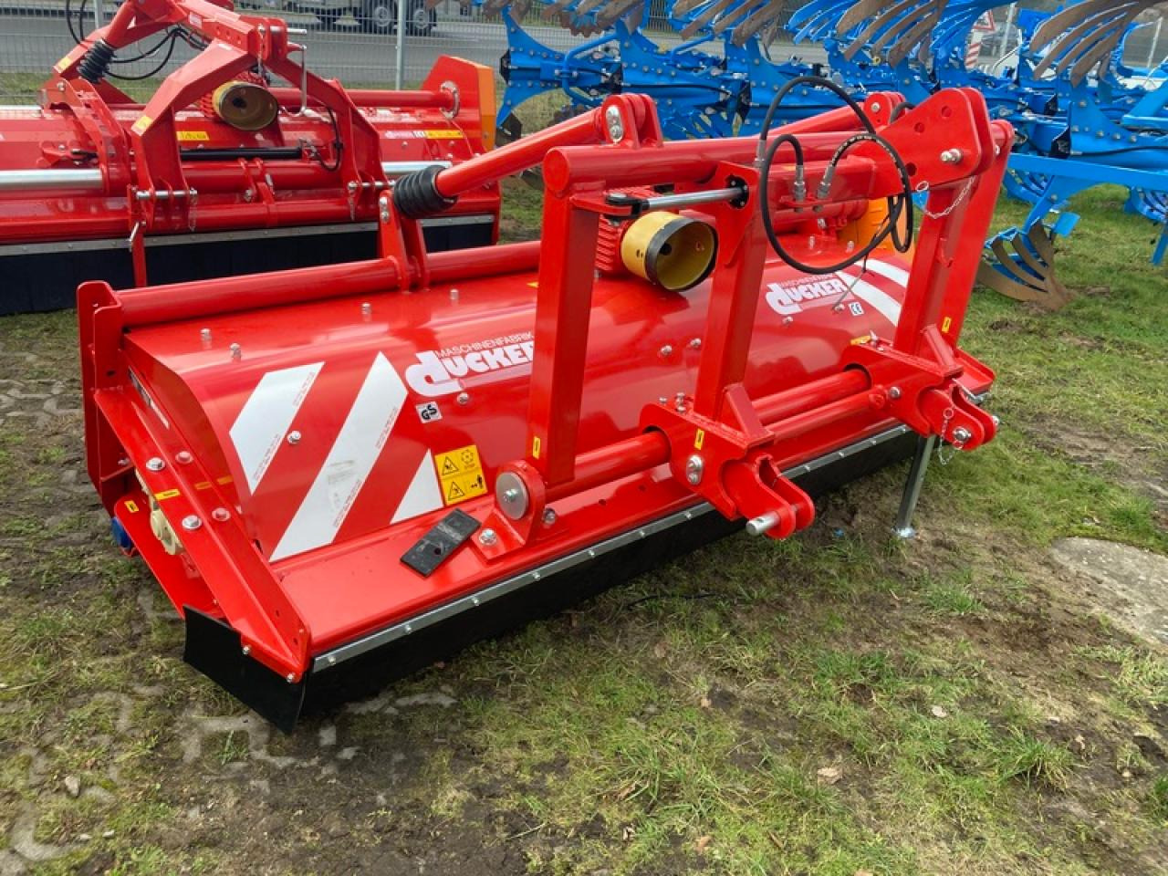 Dücker UM 27AKTION - Desbrozadora de martillos: foto 1 Dücker UM 27AKTION - Desbrozadora de martillos: foto 1