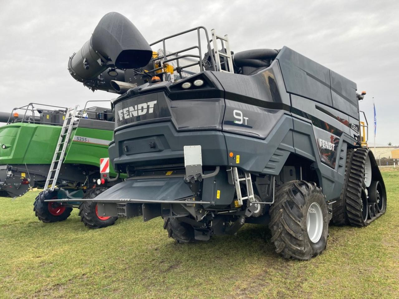 Fendt IDEAL 9 INKL. SCHNEIDWERK+WAGEN - Cosechadora de granos: foto 4 Fendt IDEAL 9 INKL. SCHNEIDWERK+WAGEN - Cosechadora de granos: foto 4