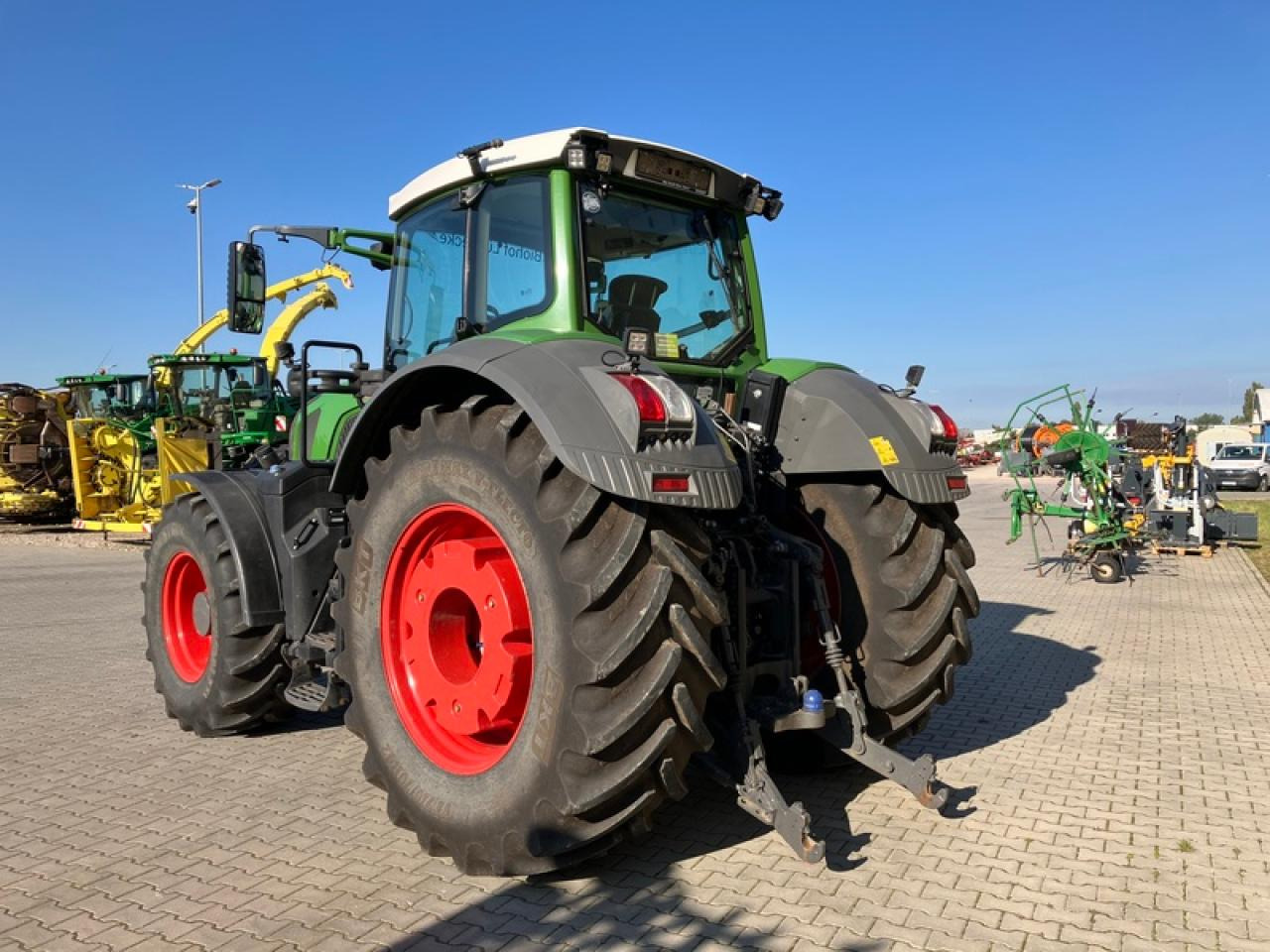 Fendt VARIO 828 S4 // RTK // VARIO GRIP - Tractor: foto 3 Fendt VARIO 828 S4 // RTK // VARIO GRIP - Tractor: foto 3