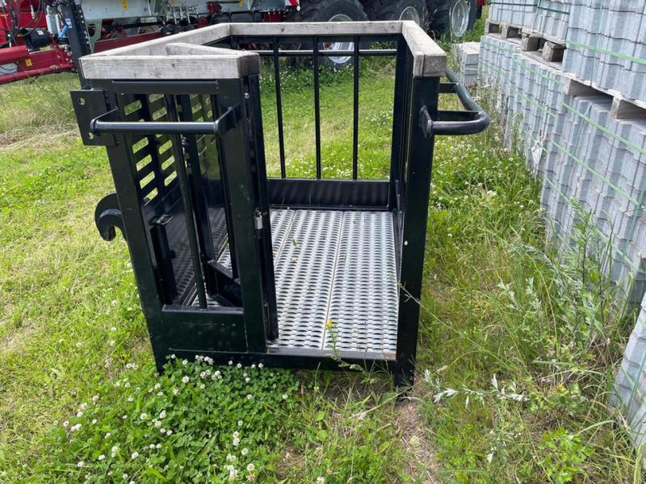 KOCK UND SOHN ARBEITSPLATTFORM - Implemento: foto 5 KOCK UND SOHN ARBEITSPLATTFORM - Implemento: foto 5