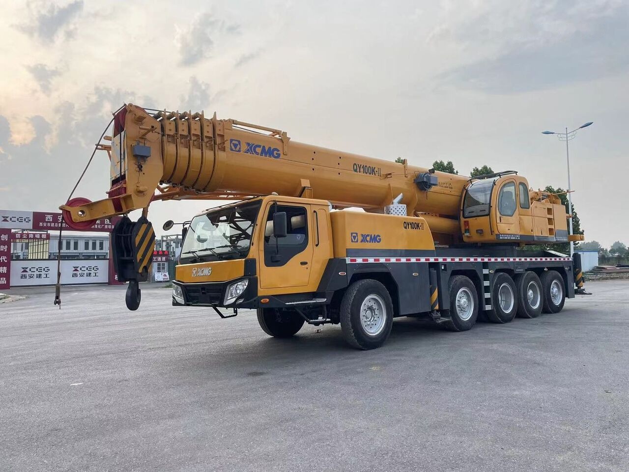 XCMG QY90K QY100K-II 90T 100T 90ton 100ton 80 70 50 - Autogrúa: foto 2 XCMG QY90K QY100K-II 90T 100T 90ton 100ton 80 70 50 - Autogrúa: foto 2