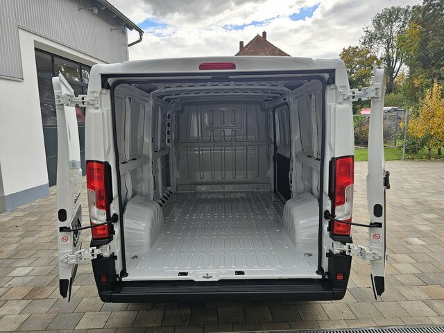 Arrendamiento de FIAT Ducato 120 L2H1 Premium Kabine + Visibility... FIAT Ducato 120 L2H1 Premium Kabine + Visibility...: foto 37