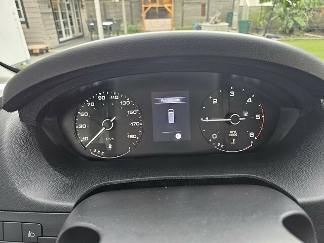 Arrendamiento de FIAT Ducato 120 L2H1 Premium Kabine + Visibility... FIAT Ducato 120 L2H1 Premium Kabine + Visibility...: foto 8