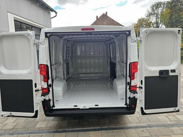 Arrendamiento de FIAT Ducato 120 L2H1 Premium Kabine + Visibility... FIAT Ducato 120 L2H1 Premium Kabine + Visibility...: foto 25