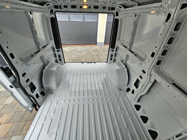 Arrendamiento de FIAT Ducato 120 L2H1 Premium Kabine + Visibility... FIAT Ducato 120 L2H1 Premium Kabine + Visibility...: foto 29