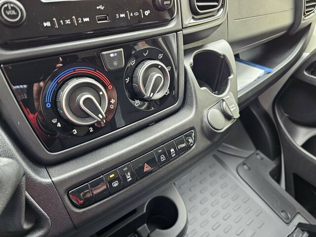 Furgoneta caja abierta, Furgoneta combi nuevo FIAT Ducato MAXI 140 Serie10-9.2 2025 L5 DOKA 3,3 M.: foto 11