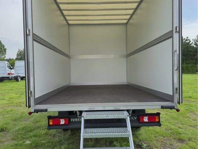 IVECO Daily 35S18 3.0 Koffer Voll-LED Navigation - Furgoneta caja cerrada: foto 4 IVECO Daily 35S18 3.0 Koffer Voll-LED Navigation - Furgoneta caja cerrada: foto 4