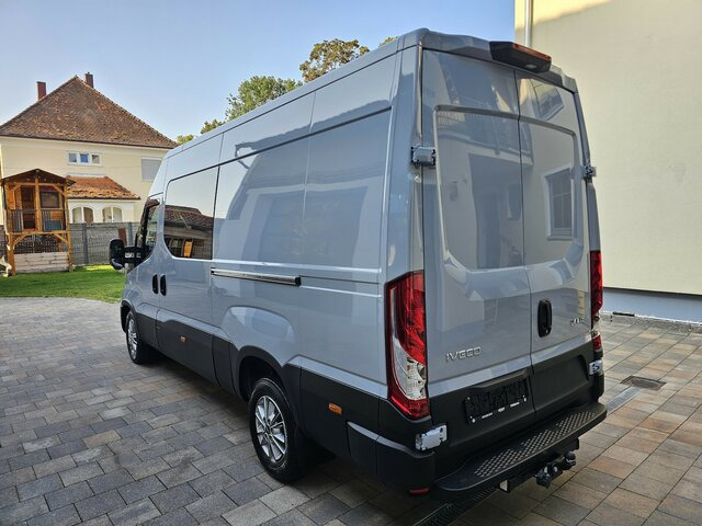 Furgón, Furgoneta combi nuevo IVECO Daily 35S18HA8V DOKA Hi-Matic 12m³ 2xSchiebetür: foto 36