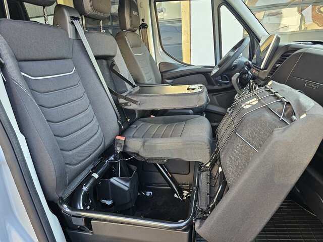 Furgón, Furgoneta combi nuevo IVECO Daily 35S18HA8V DOKA Hi-Matic 12m³ 2xSchiebetür: foto 18