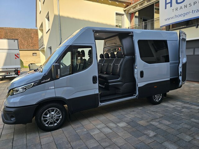Furgón, Furgoneta combi nuevo IVECO Daily 35S18HA8V DOKA Hi-Matic 12m³ 2xSchiebetür: foto 39