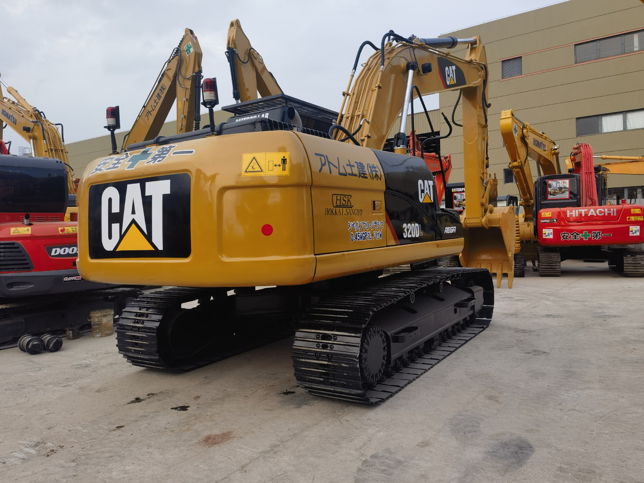 CAT 320DL Excavator - Excavadora de cadenas: foto 4 CAT 320DL Excavator - Excavadora de cadenas: foto 4