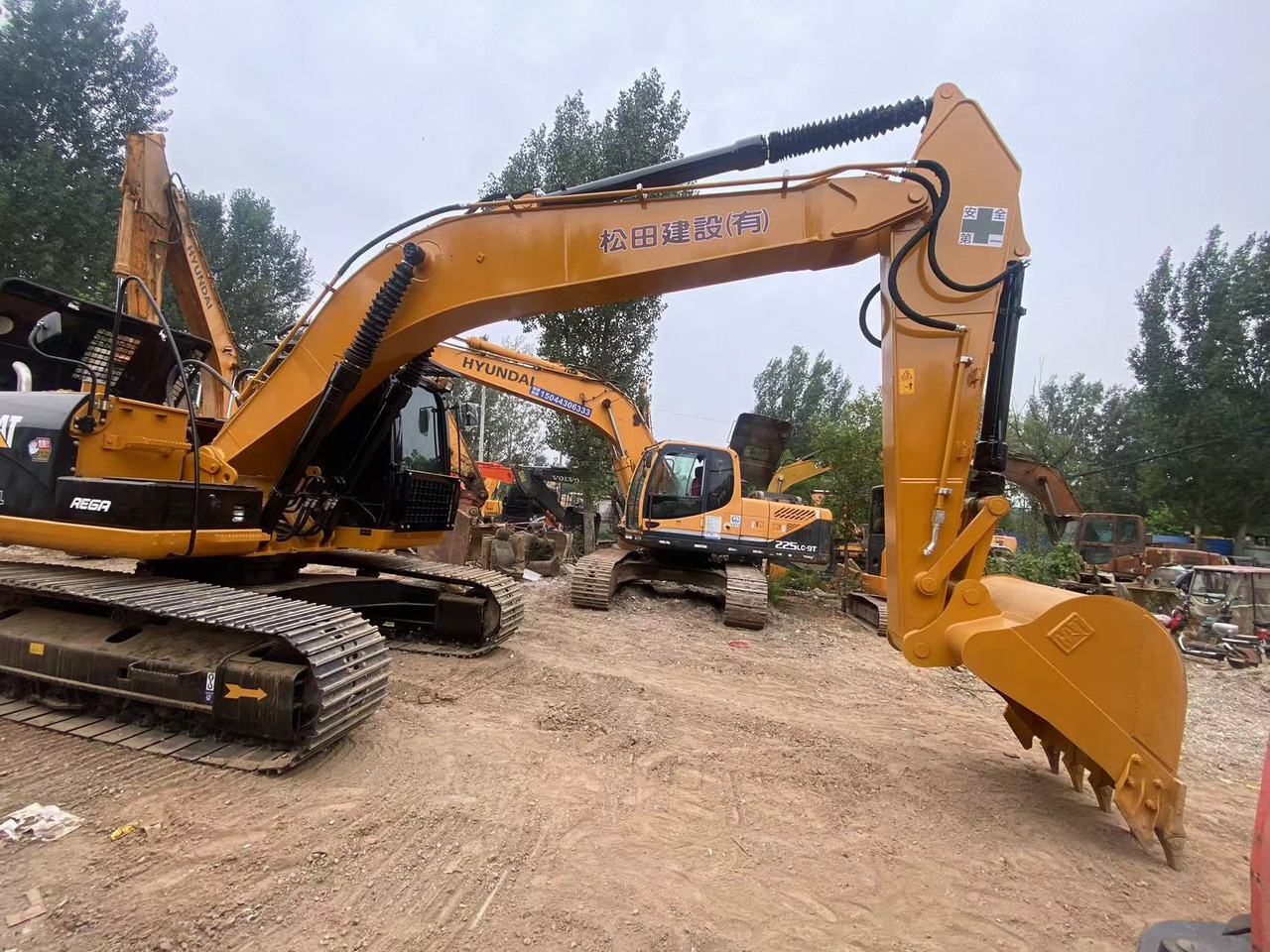 CAT 320DL Excavator - Excavadora de cadenas: foto 2 CAT 320DL Excavator - Excavadora de cadenas: foto 2
