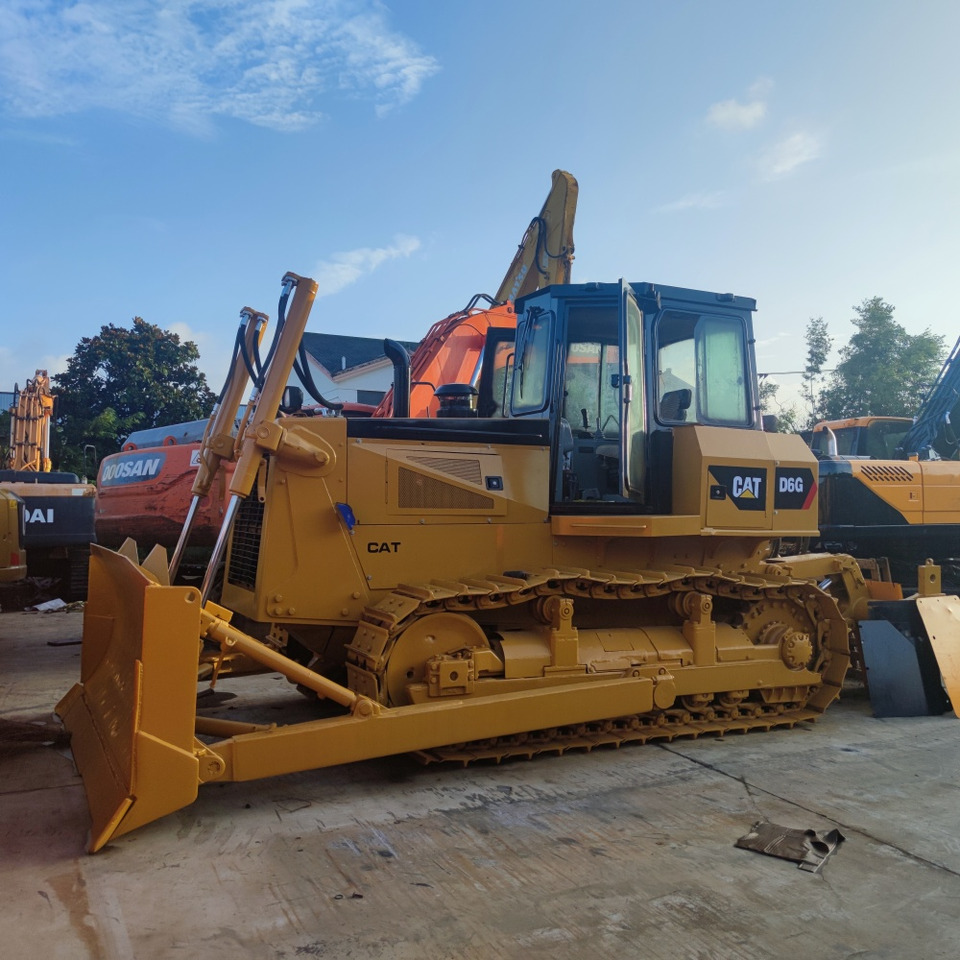 CAT D6G Bulldozer - Bulldozer: foto 1 CAT D6G Bulldozer - Bulldozer: foto 1