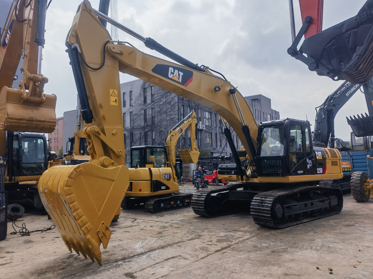 CATERPILLAR CAT 325D Excavator - Excavadora de cadenas: foto 5 CATERPILLAR CAT 325D Excavator - Excavadora de cadenas: foto 5