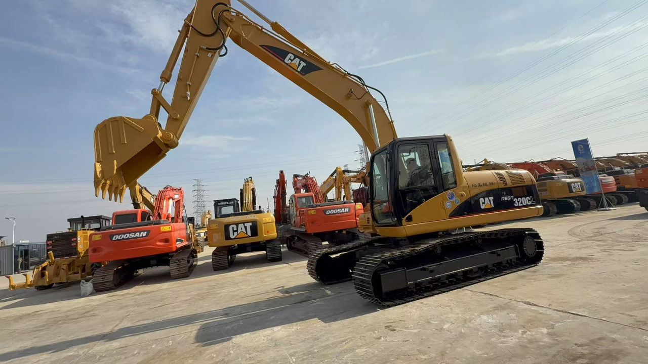 Cat 320cl excavator - Excavadora de cadenas: foto 1 Cat 320cl excavator - Excavadora de cadenas: foto 1