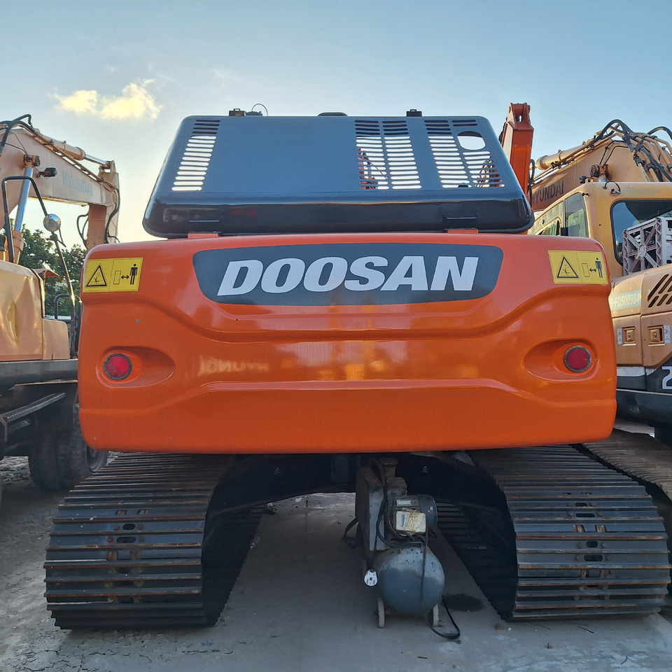 Doosan Dx225LC-9C  Crawler Excavator - Excavadora de cadenas: foto 1 Doosan Dx225LC-9C  Crawler Excavator - Excavadora de cadenas: foto 1