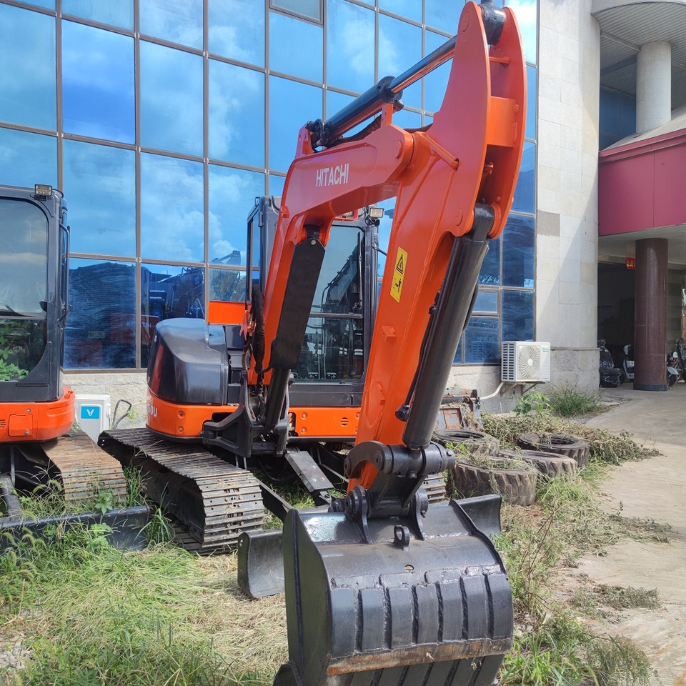 Hitachi ZX50 Excavator - Excavadora de cadenas: foto 4 Hitachi ZX50 Excavator - Excavadora de cadenas: foto 4