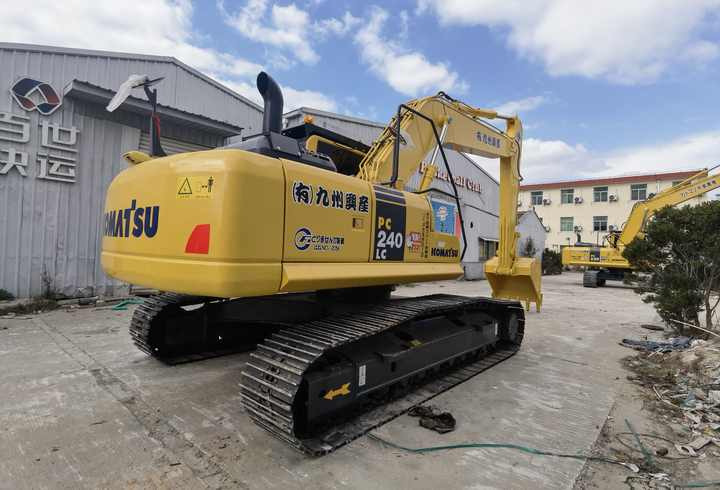 Japan original Used second hand excavator Komatsu PC240LC-8 hydraulic excavator digger for sale - Excavadora de cadenas: foto 4 Japan original Used second hand excavator Komatsu PC240LC-8 hydraulic excavator digger for sale - Excavadora de cadenas: foto 4