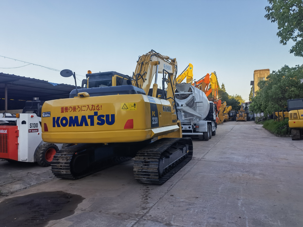 Komatsu PC 220-8 Excavator - Excavadora de cadenas: foto 2 Komatsu PC 220-8 Excavator - Excavadora de cadenas: foto 2