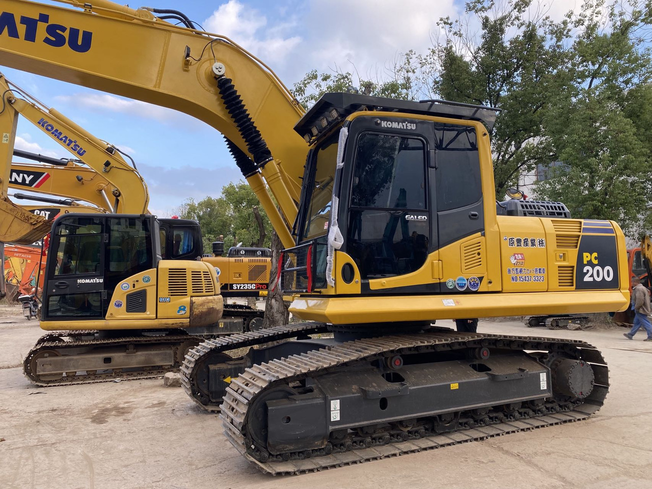 Komatsu PC200-8 Excavator - Excavadora de cadenas: foto 1 Komatsu PC200-8 Excavator - Excavadora de cadenas: foto 1