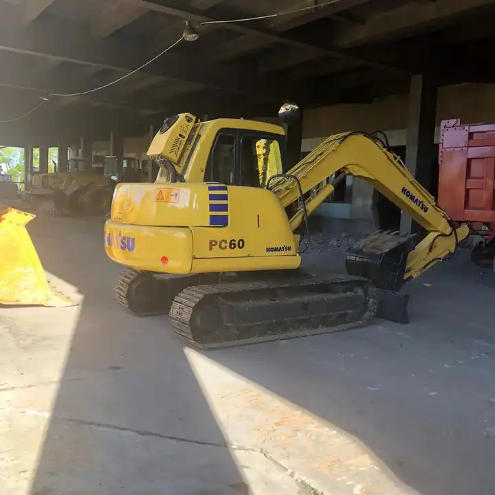 Komatsu PC60 Second-Hand Excavator for Sale Core Components Include Engine Pump Motor - Excavadora: foto 1 Komatsu PC60 Second-Hand Excavator for Sale Core Components Include Engine Pump Motor - Excavadora: foto 1
