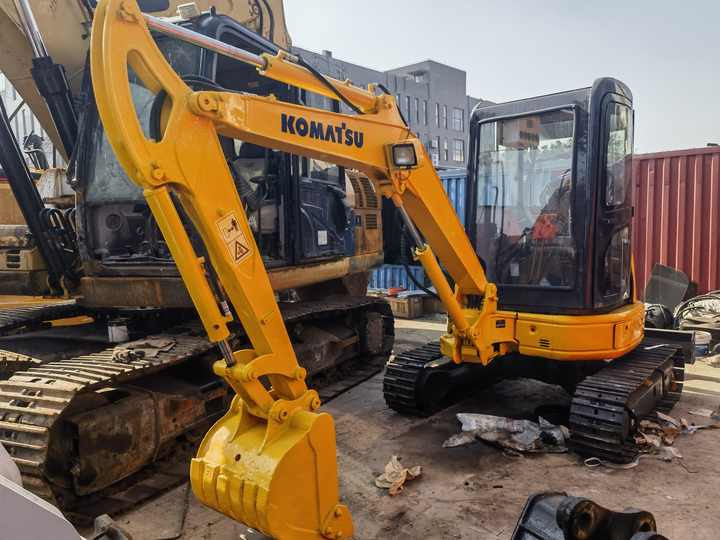 PC30 komatsu hydraulic excavator small digger in good condition on sale - Excavadora de cadenas: foto 2 PC30 komatsu hydraulic excavator small digger in good condition on sale - Excavadora de cadenas: foto 2