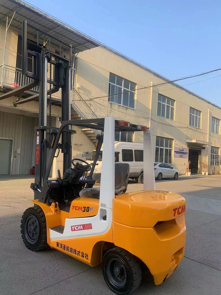 TCM FD30 Forklift - Carretilla elevadora diésel: foto 2 TCM FD30 Forklift - Carretilla elevadora diésel: foto 2